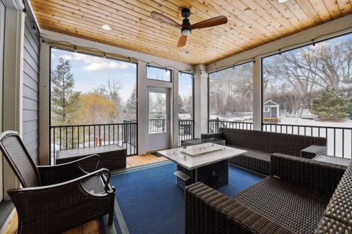 18500 9th Avenue N, Plymouth, MN 55447