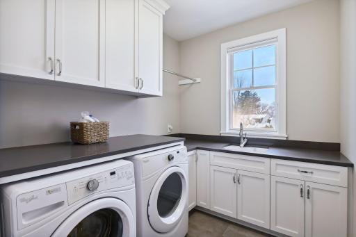 18500 9th Avenue N, Plymouth, MN 55447