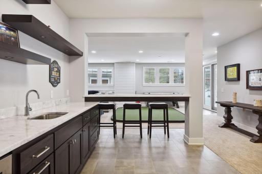 18500 9th Avenue N, Plymouth, MN 55447