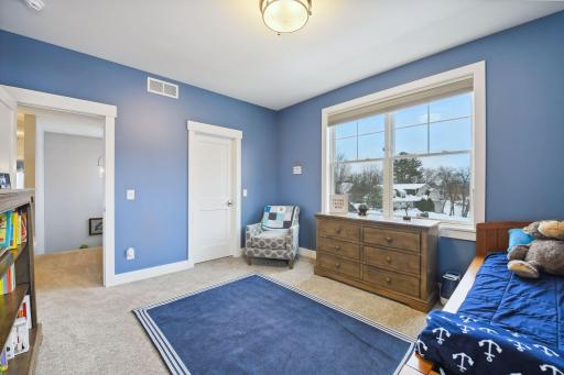 18500 9th Avenue N, Plymouth, MN 55447