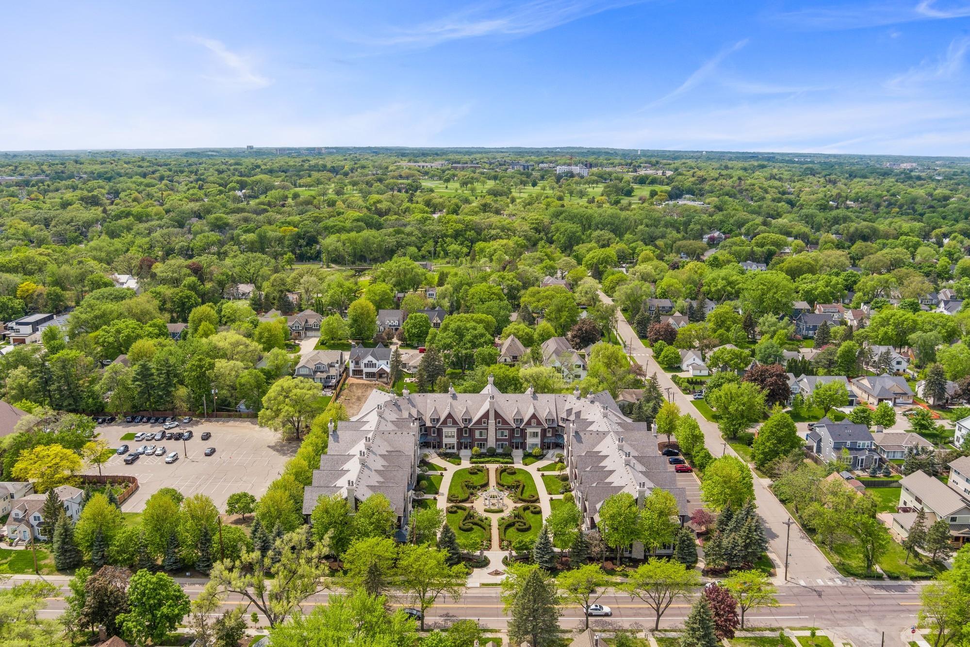 40_5200FranceAve_South36_181001_AerialView_DownloadforMLS_2000x1333.jpg