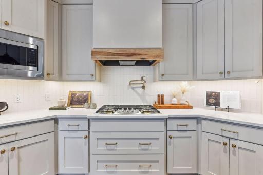 9335 Eagle Ridge Road, Chanhassen, MN 55317