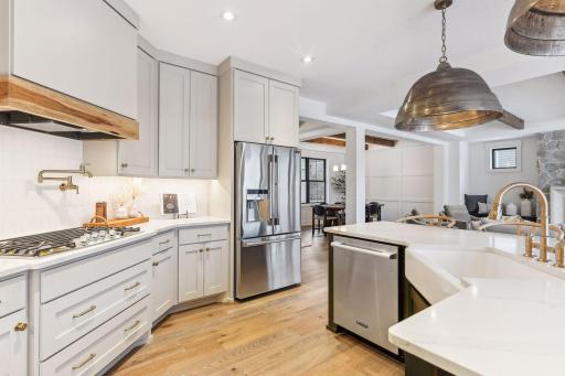 9335 Eagle Ridge Road, Chanhassen, MN 55317