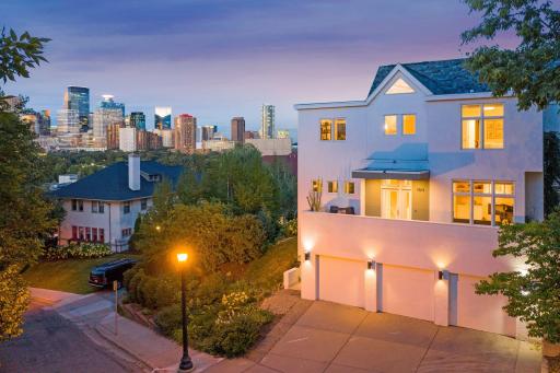 1611 Dupont Avenue S, Minneapolis, MN 55403