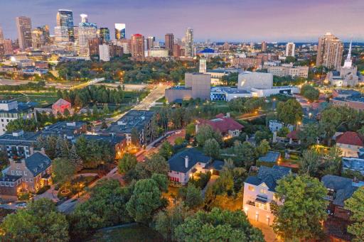 1611 Dupont Avenue S, Minneapolis, MN 55403