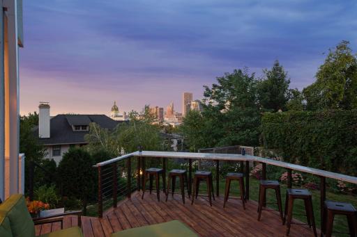 1611 Dupont Avenue S, Minneapolis, MN 55403