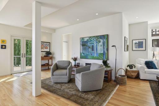 1611 Dupont Avenue S, Minneapolis, MN 55403