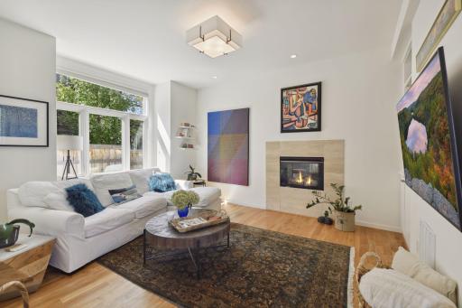 1611 Dupont Avenue S, Minneapolis, MN 55403