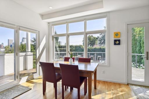 1611 Dupont Avenue S, Minneapolis, MN 55403