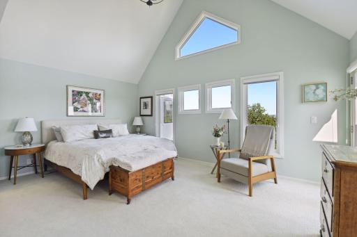 1611 Dupont Avenue S, Minneapolis, MN 55403