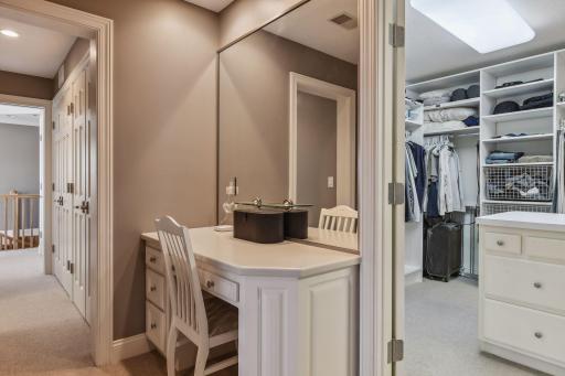 18590 Bearpath Trail, Eden Prairie, MN 55347