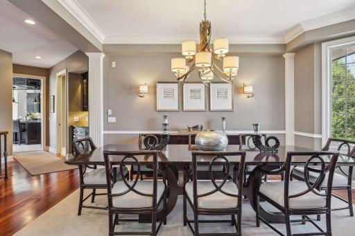 18590 Bearpath Trail, Eden Prairie, MN 55347
