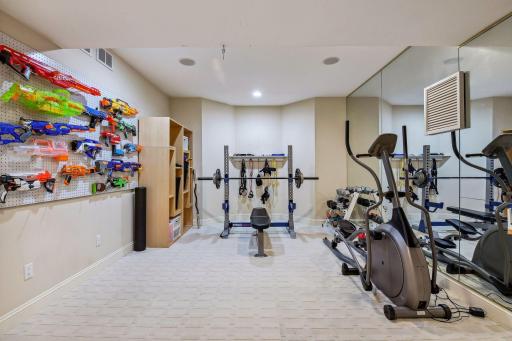 18590 Bearpath Trail, Eden Prairie, MN 55347