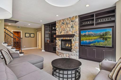 18590 Bearpath Trail, Eden Prairie, MN 55347