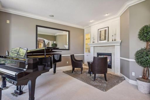 18590 Bearpath Trail, Eden Prairie, MN 55347