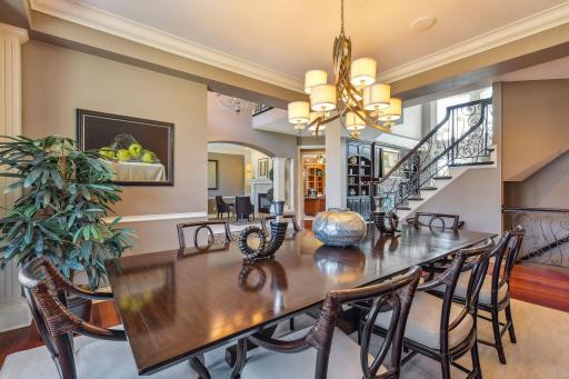 18590 Bearpath Trail, Eden Prairie, MN 55347