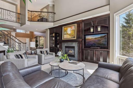 18590 Bearpath Trail, Eden Prairie, MN 55347