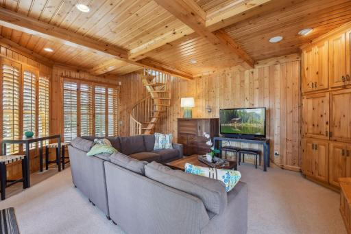 18590 Bearpath Trail, Eden Prairie, MN 55347