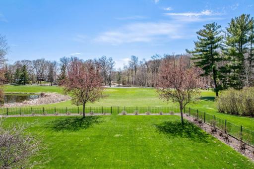 18590 Bearpath Trail, Eden Prairie, MN 55347