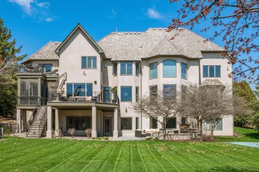 18590 Bearpath Trail, Eden Prairie, MN 55347