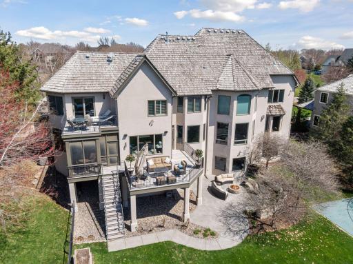 18590 Bearpath Trail, Eden Prairie, MN 55347