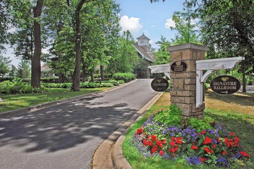 18590 Bearpath Trail, Eden Prairie, MN 55347