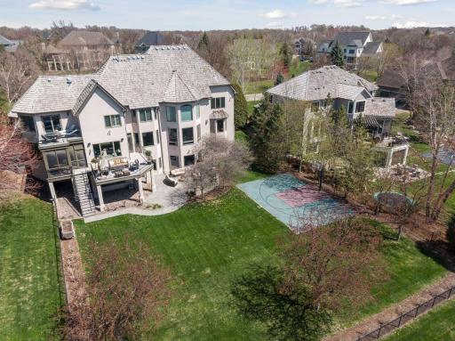 18590 Bearpath Trail, Eden Prairie, MN 55347