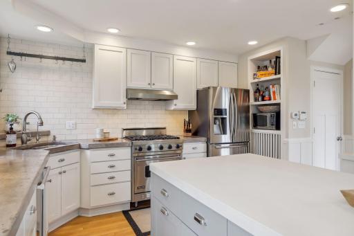 2105 Irving Avenue S, 5, Minneapolis, MN 55405