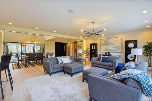 45 Clay Cliffe Drive, Excelsior, MN 55331