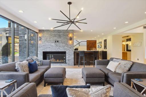 45 Clay Cliffe Drive, Excelsior, MN 55331
