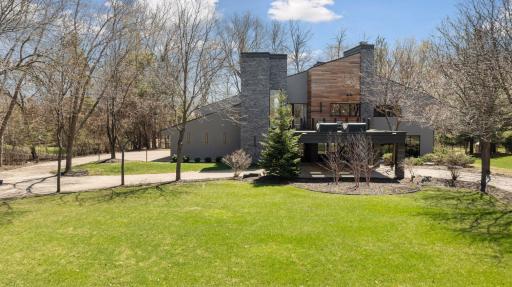 45 Clay Cliffe Drive, Excelsior, MN 55331