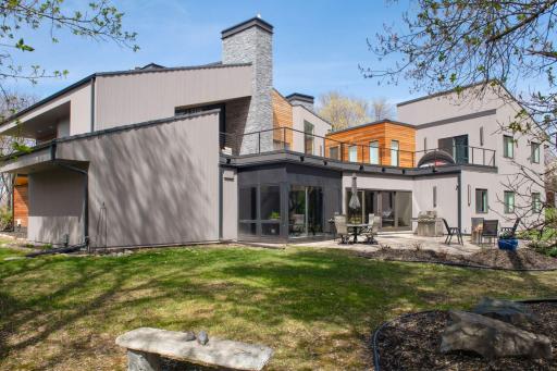 45 Clay Cliffe Drive, Excelsior, MN 55331