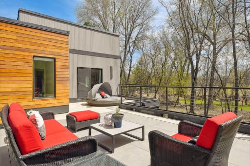 45 Clay Cliffe Drive, Excelsior, MN 55331