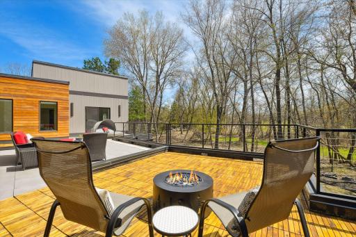 45 Clay Cliffe Drive, Excelsior, MN 55331