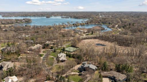 45 Clay Cliffe Drive, Excelsior, MN 55331