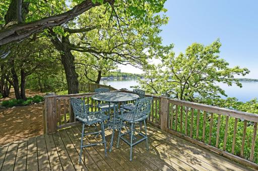 45 Clay Cliffe Drive, Excelsior, MN 55331