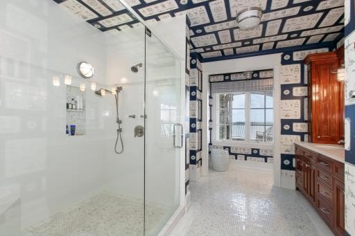 Junior Suite // Upper-Level