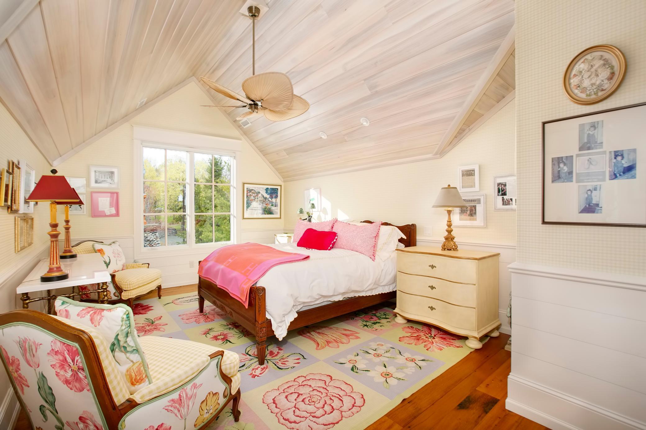 Guest Bedroom // Upper-Level