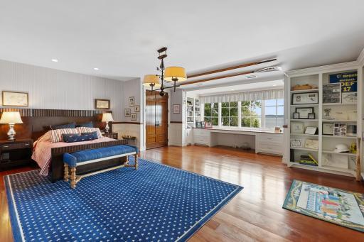 Junior Suite // Upper-Level