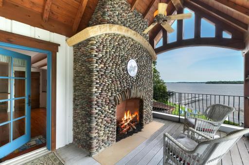 Junior Suite // Upper-Level