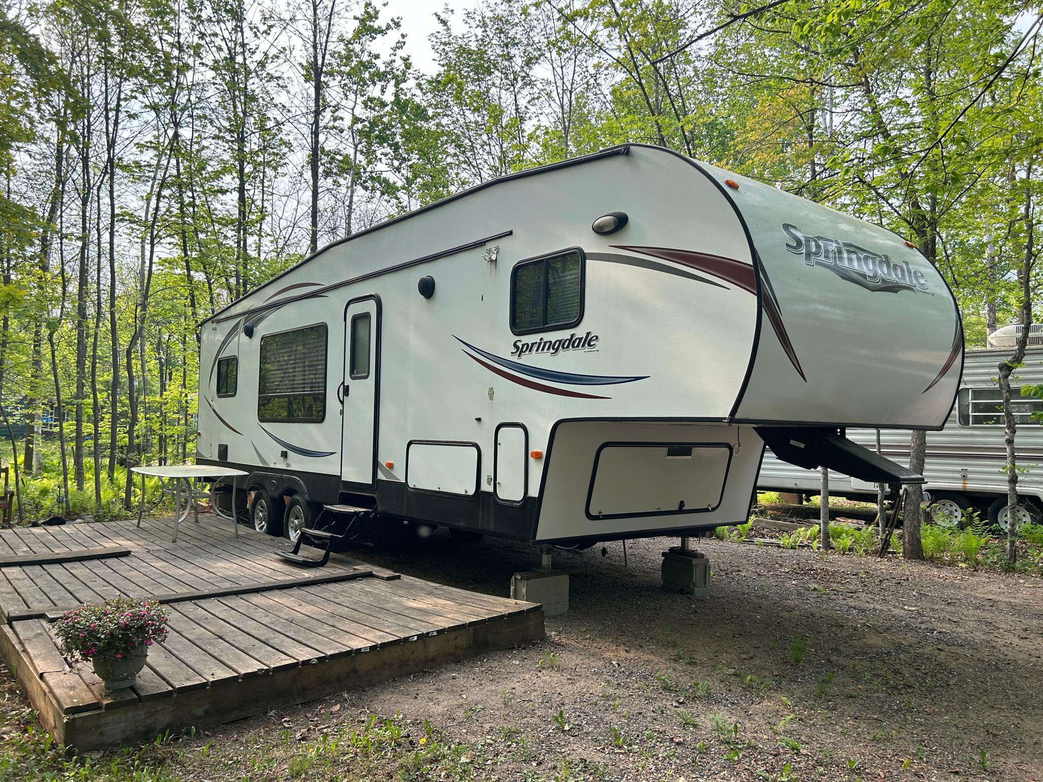 Springdale model - this camper is in great condition!