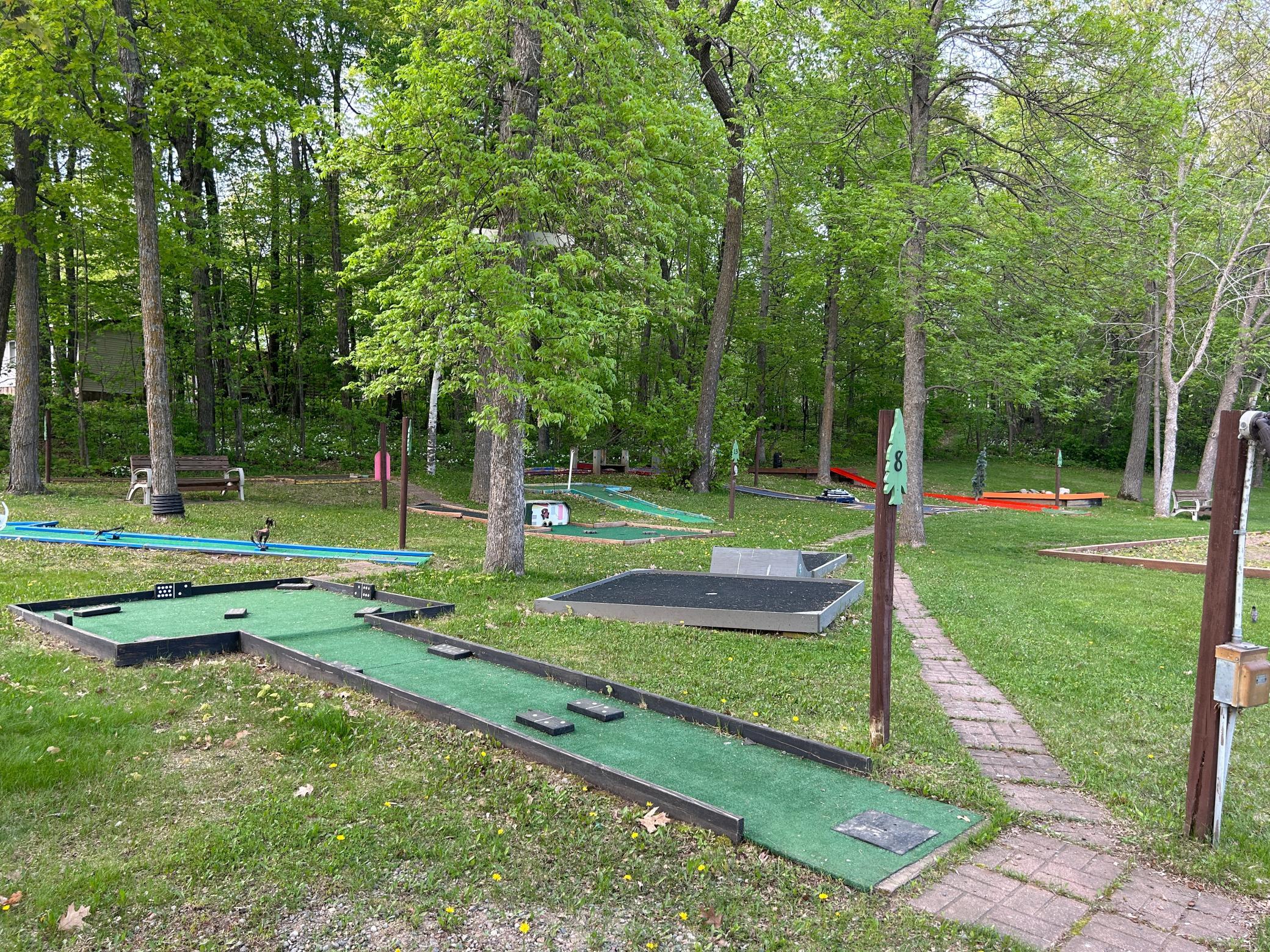 Sherwood Forest mini golf