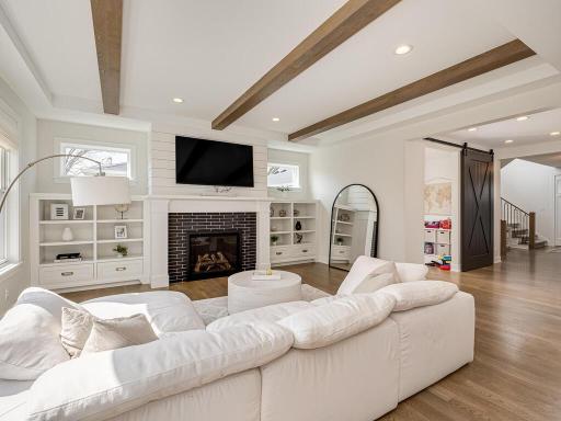6109 Oaklawn Avenue, Edina, MN 55424