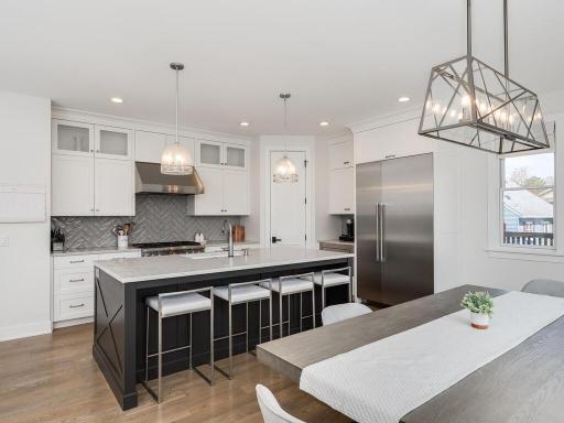 6109 Oaklawn Avenue, Edina, MN 55424