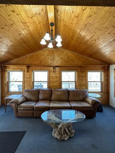 6527 Highway 11, International Falls, MN 56649