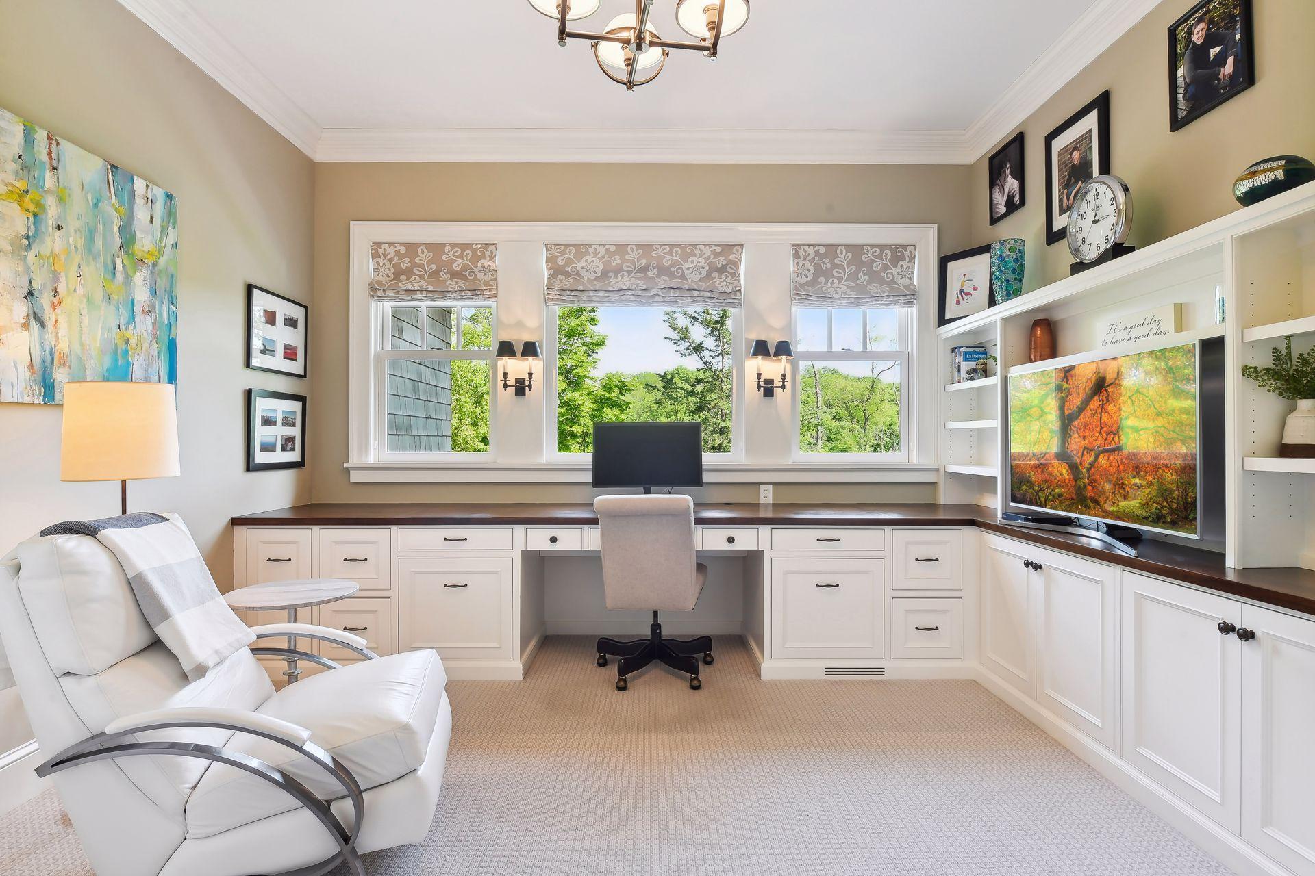 Working from home has never been so relaxing! The Home Office features a built-in L-shaped desk with file drawers, a printer drawer, book cases and two walk-in closets. The picture window provides tree-top views.