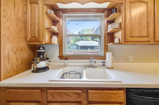 821 Westwood Drive, Faribault, MN 55021