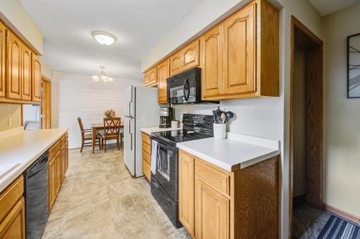 821 Westwood Drive, Faribault, MN 55021