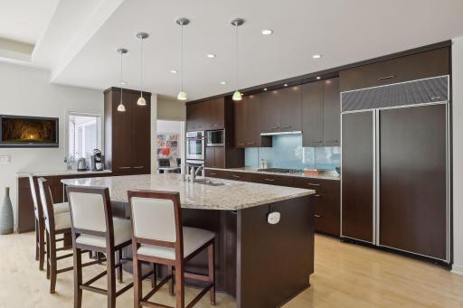 300 Westwood Drive N, Golden Valley, MN 55422