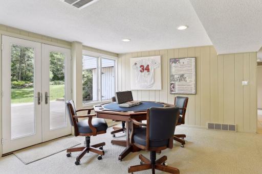 300 Westwood Drive N, Golden Valley, MN 55422